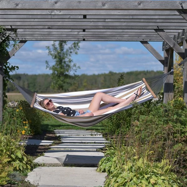 Vivere Desert Moon Cotton Double Hammock with Wood Spreader Bar 5 Vivere Desert Moon Cotton Double Hammock with Wood Spreader Bar - Image 3